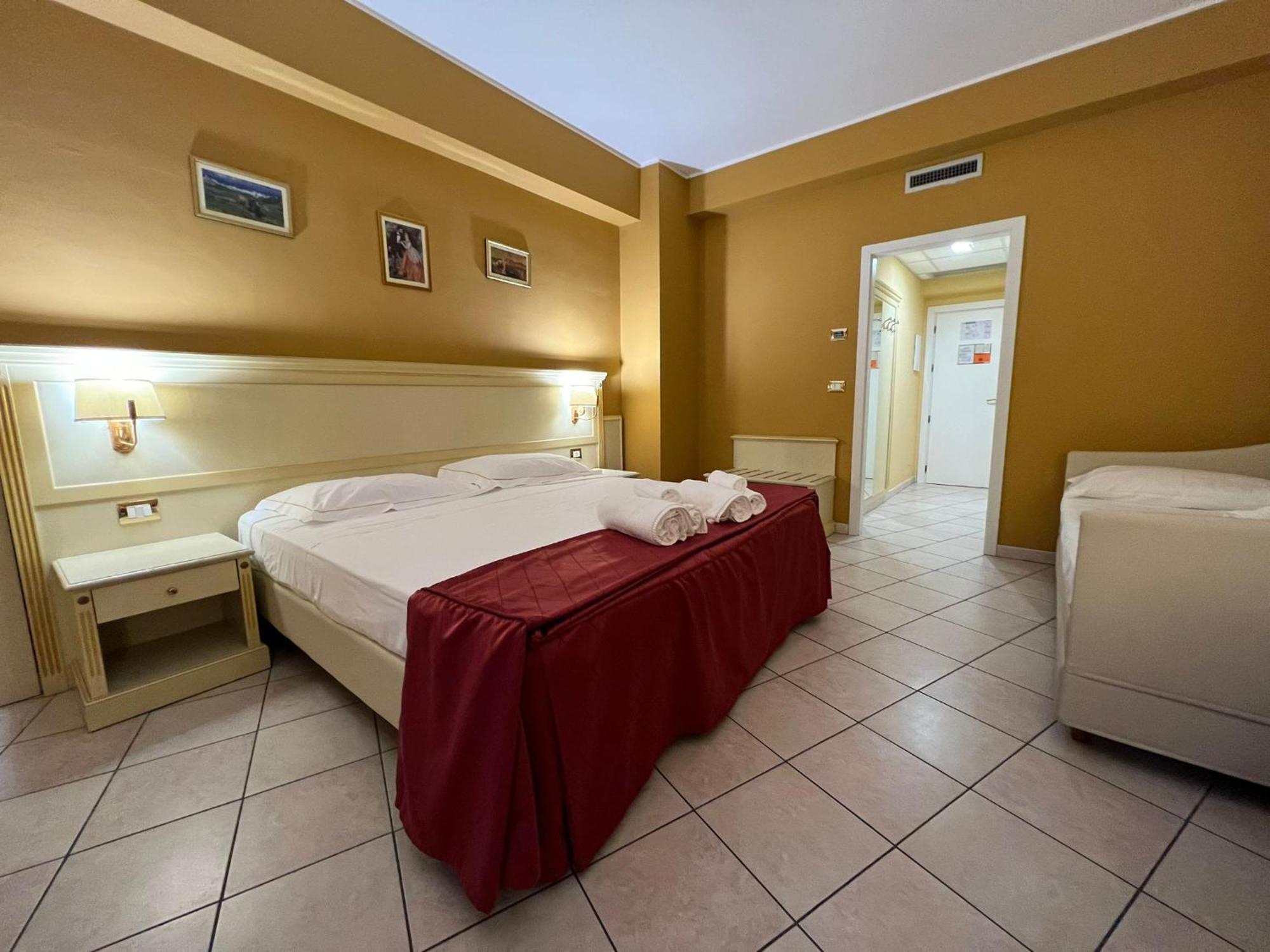 Hotel San Michele Милаццо Экстерьер фото